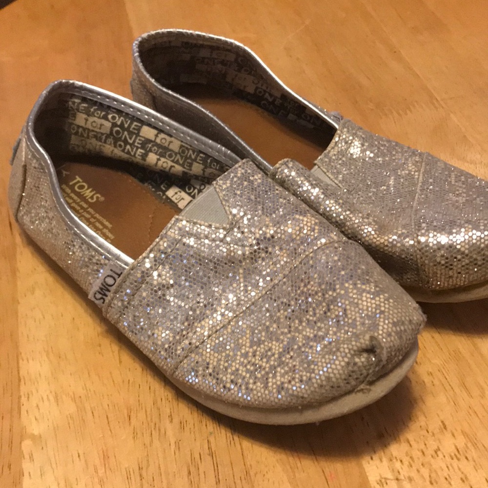 ⭐️3/$20⭐️ Glitter Toms